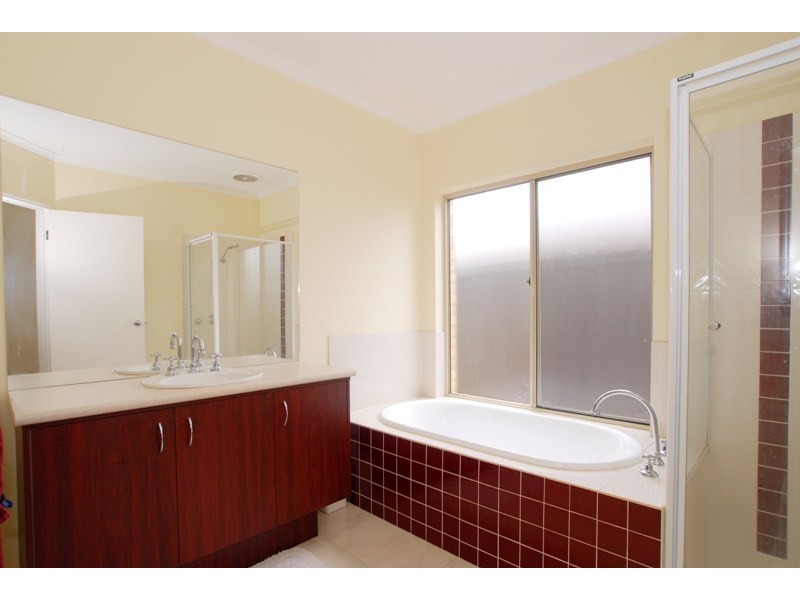 15 Connewarre Close, Wyndham Vale VIC 3024