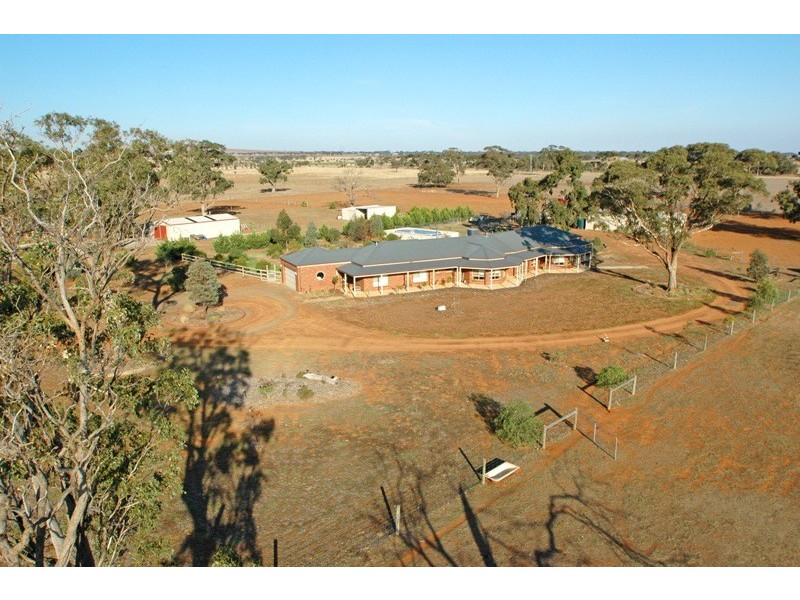 1 Redgum Drive, Melton South VIC 3338