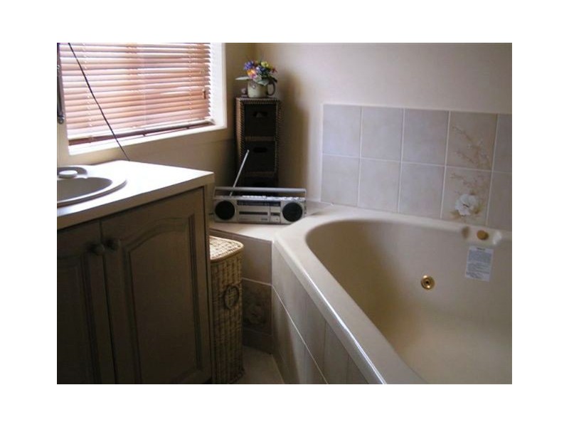 14 Hosie Street, Altona Meadows VIC 3028