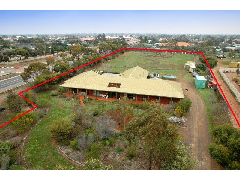 1 Bindowan Drive, Hoppers Crossing VIC 3029