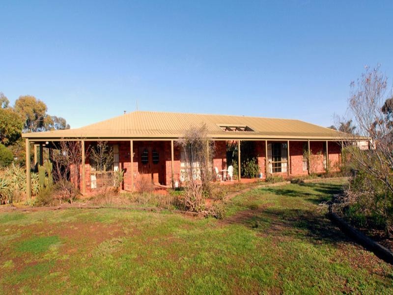 1 Bindowan Drive, Hoppers Crossing VIC 3029
