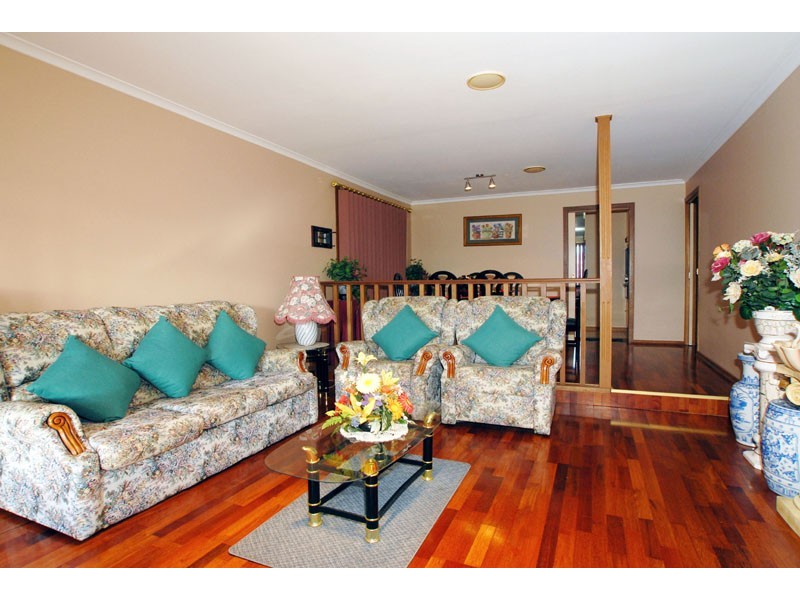 52 Bartlett Crescent, Hoppers Crossing VIC 3029