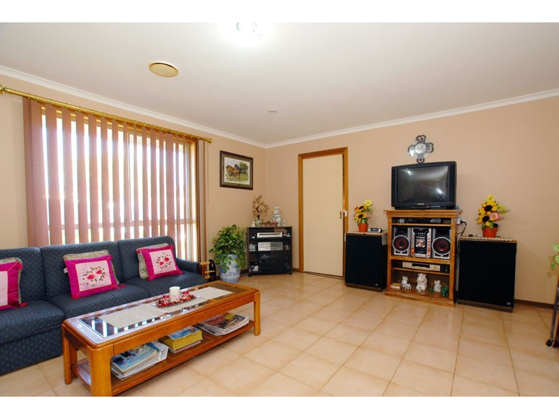 52 Bartlett Crescent, Hoppers Crossing VIC 3029