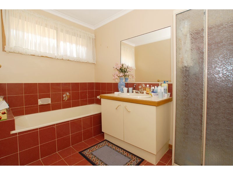 52 Bartlett Crescent, Hoppers Crossing VIC 3029