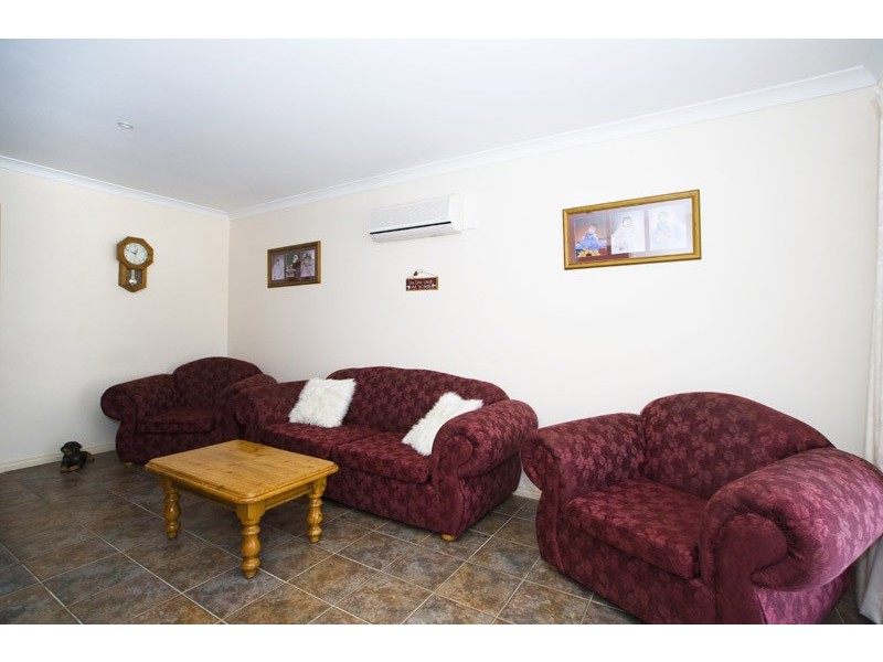 17 Kasem Drive, Werribee VIC 3030