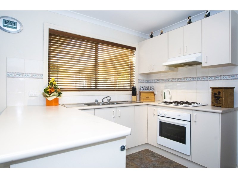 17 Kasem Drive, Werribee VIC 3030