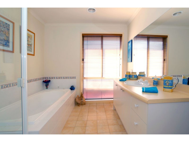 135 Thames Boulevard, Tarneit VIC 3029