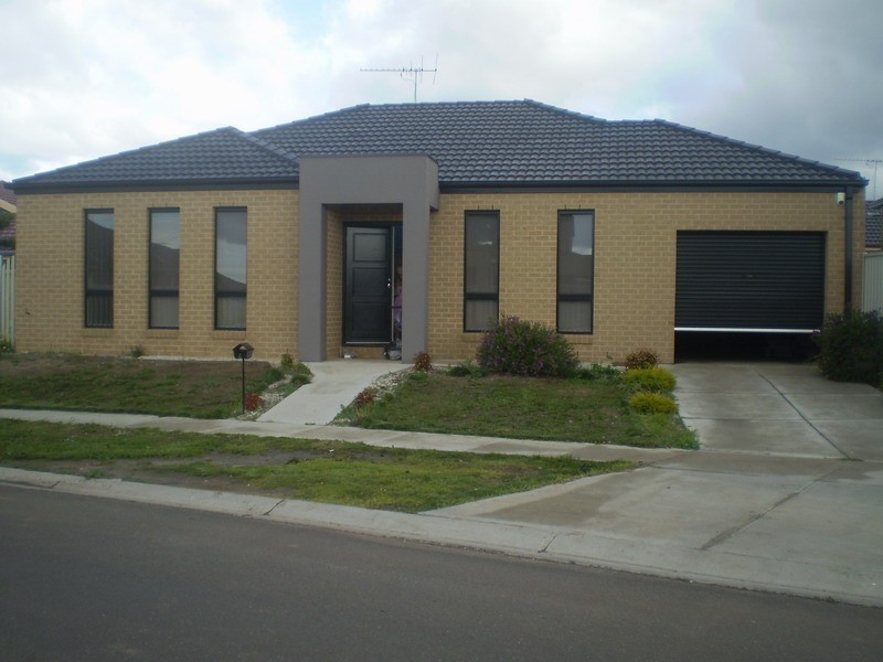 2/22 Jordyn Street, Tarneit VIC 3029