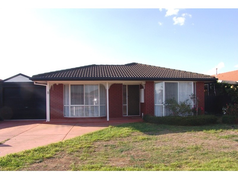8 St Lawrence Close, Werribee VIC 3030