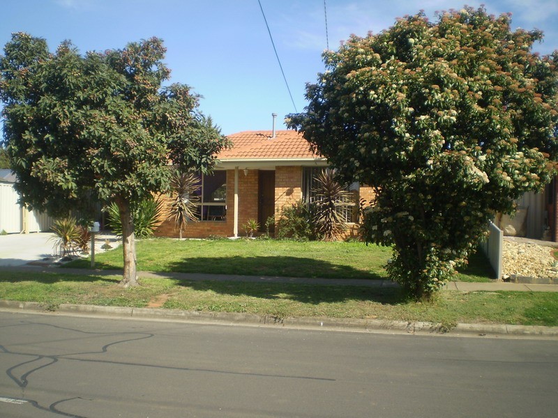 27 Kimberley Drive, Werribee VIC 3030