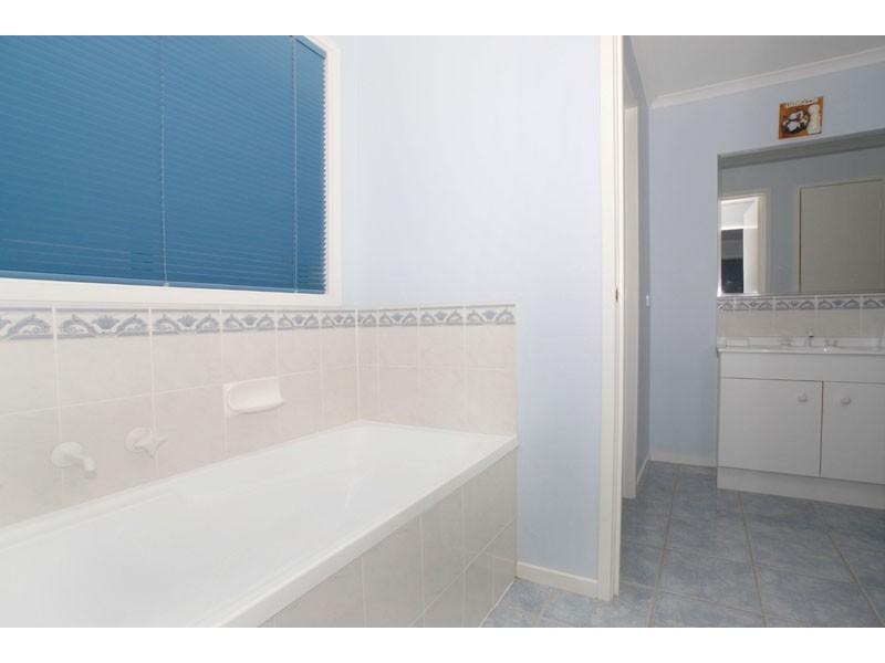 20 Alsace Avenue, Hoppers Crossing VIC 3029