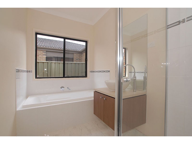 14 Vaughan Chase, Wyndham Vale VIC 3024