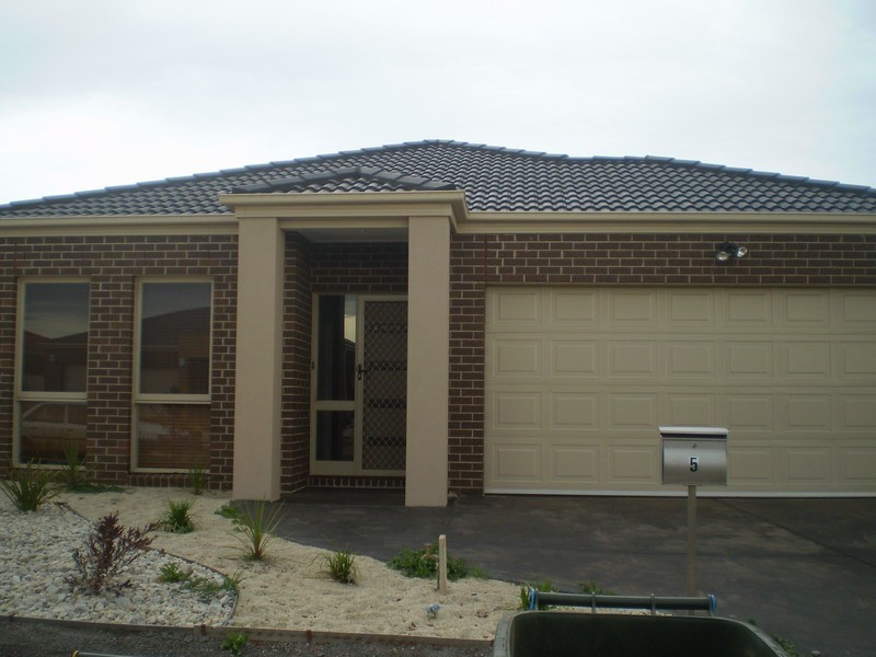 5 Lindrum Outlook, Tarneit VIC 3029