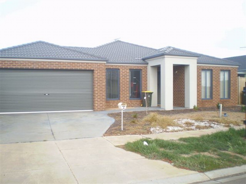 4 Hydrangea Drive, Point Cook VIC 3030