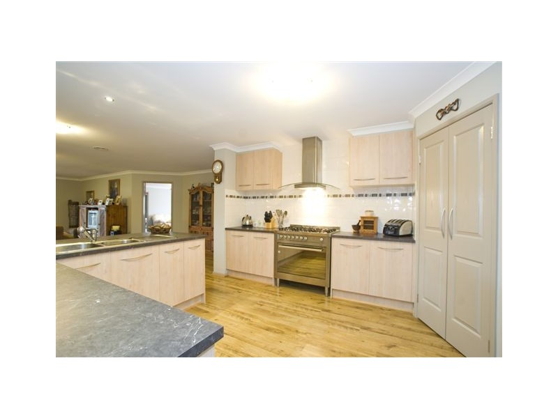 6 Millendon Boulevard, Tarneit VIC 3029