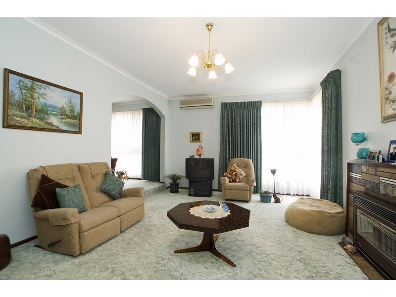 69 Mossfiel Drive, Hoppers Crossing VIC 3029