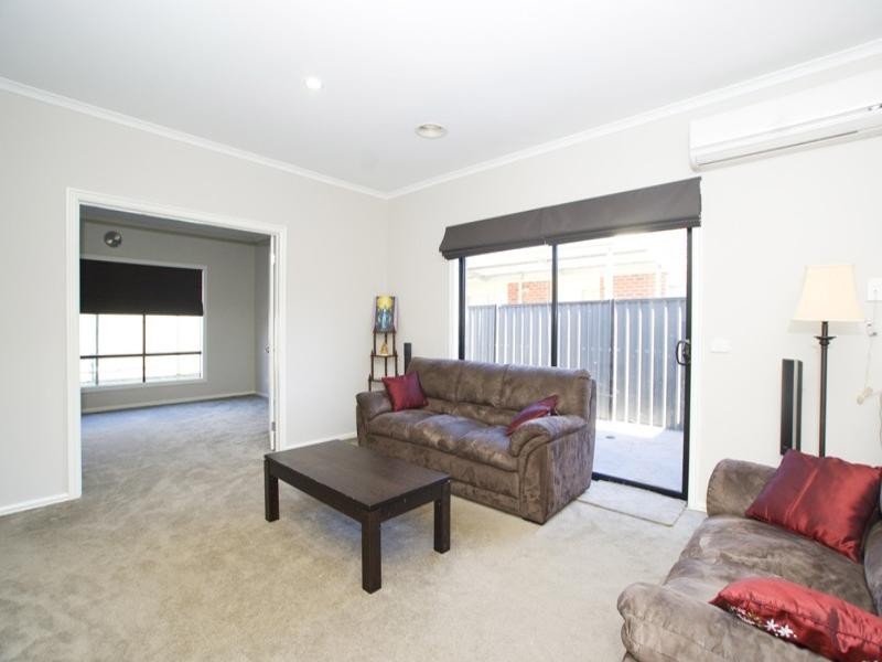 17 Clarafield Crescent, Tarneit VIC 3029