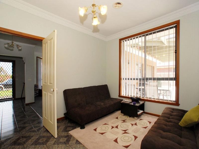 12 Haveaux Street, Werribee VIC 3030