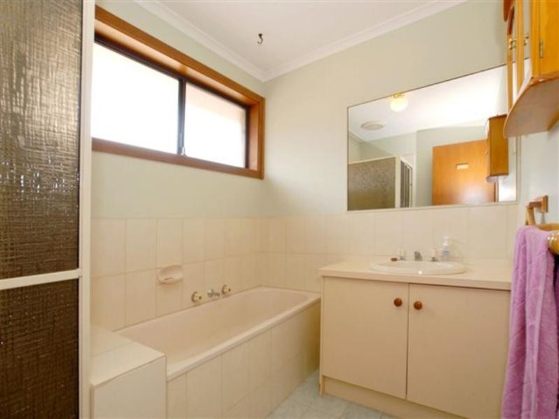 25 Bourke Crescent, Hoppers Crossing VIC 3029