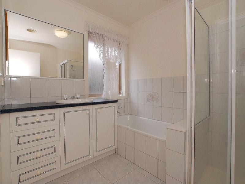 9 Grevillea Crescent, Hoppers Crossing VIC 3029