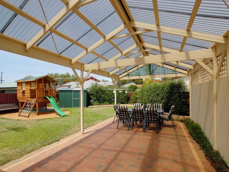 4 Pineview Court, Werribee VIC 3030