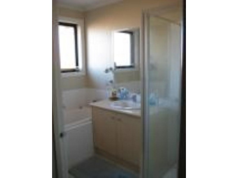 2/10-16 Nepean Court, Wyndham Vale VIC 3024