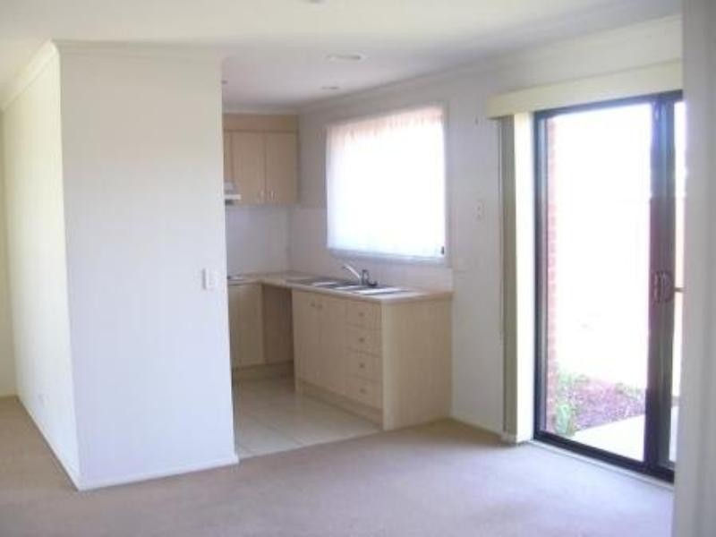 2/10-16 Nepean Court, Wyndham Vale VIC 3024