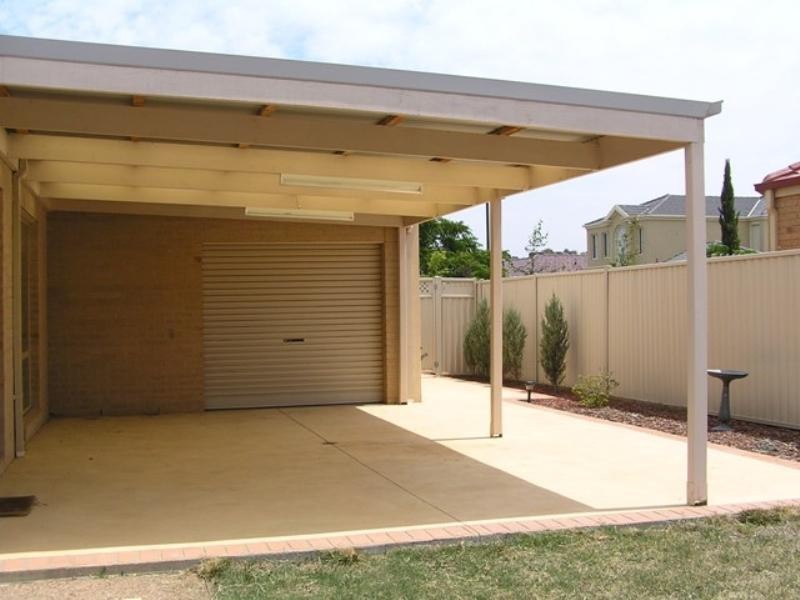 17 Diamond Drive, Werribee VIC 3030