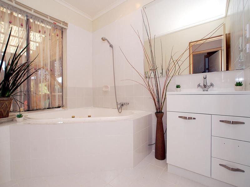 21 Cassowary Avenue, Werribee VIC 3030