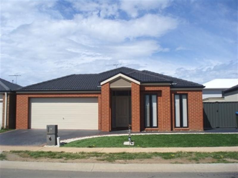 34 Urban Drive, Williams Landing VIC 3027