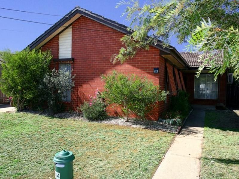 14 Pelican Place, Werribee VIC 3030