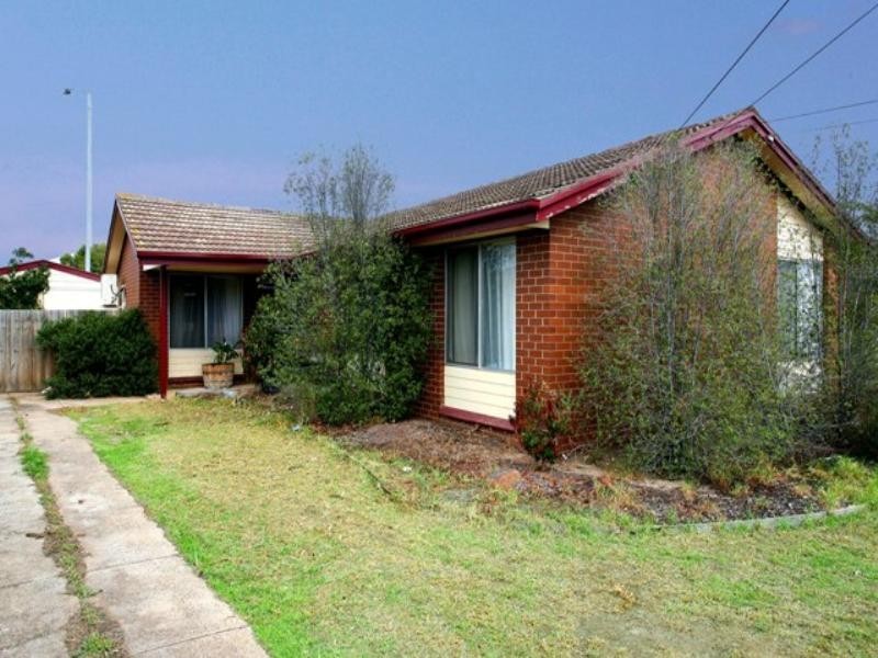 19 Cormorant Crescent, Werribee VIC 3030