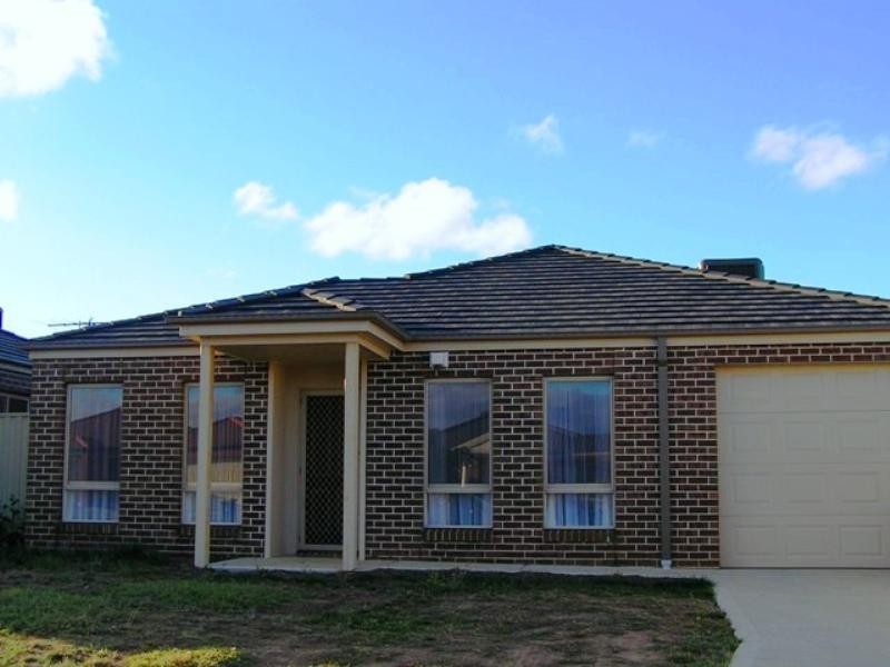 2/2 Cityview Crescent, Tarneit VIC 3029