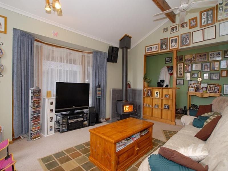 30 Black Forest Road, Werribee VIC 3030