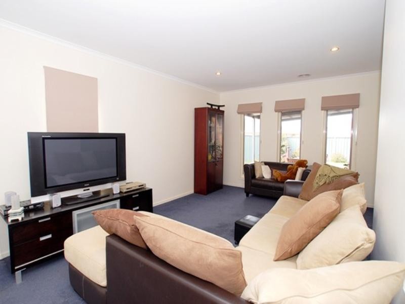 9 St Lukes Road, Tarneit VIC 3029