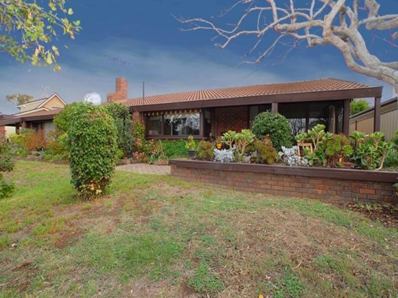 24 Wattamolla Avenue, Werribee VIC 3030