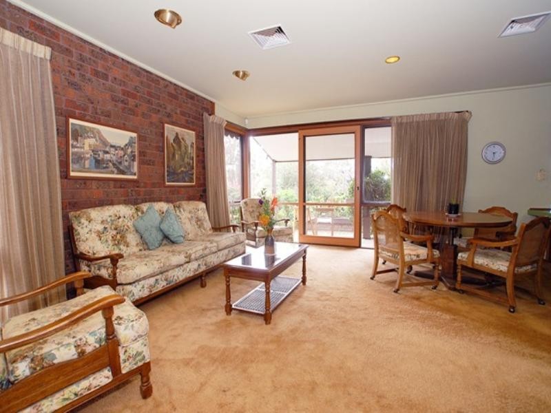 24 Wattamolla Avenue, Werribee VIC 3030