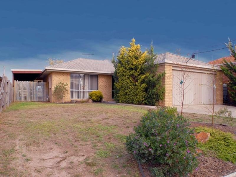 44 Maple Crescent, Hoppers Crossing VIC 3029
