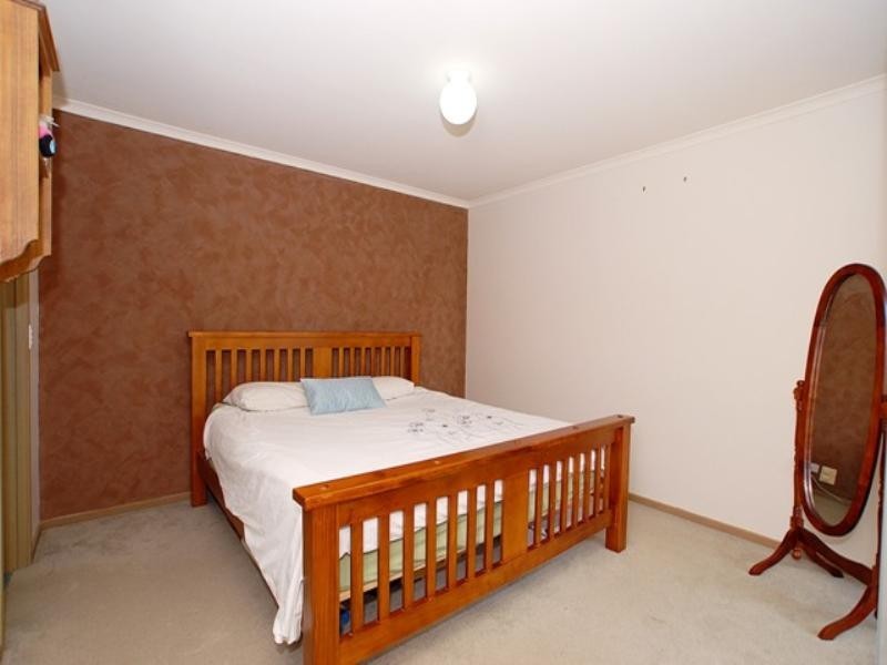 44 Maple Crescent, Hoppers Crossing VIC 3029