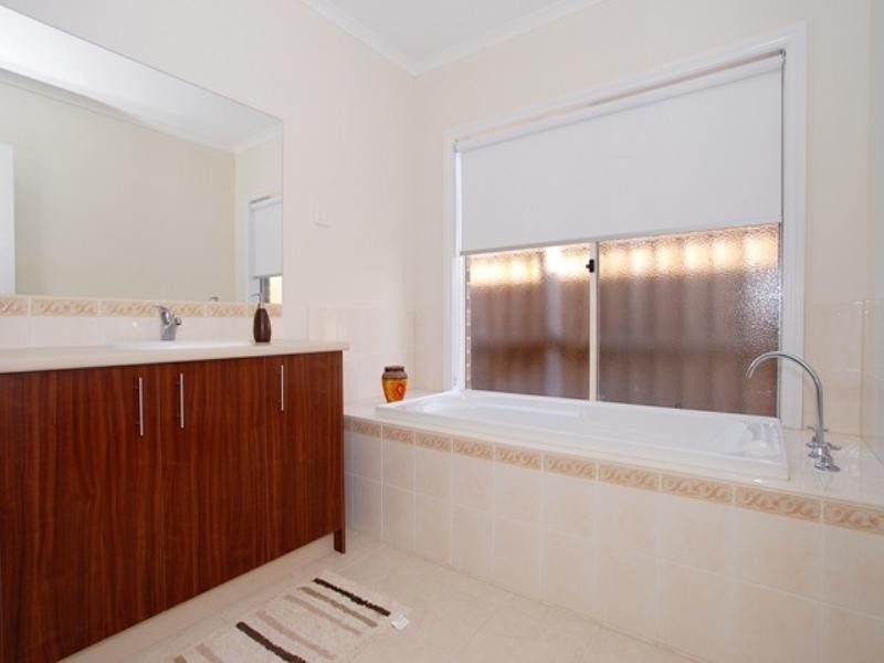 34 Azure Drive, Tarneit VIC 3029