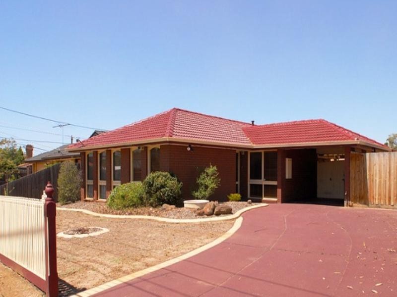 2 Nicklaus Drive, Hoppers Crossing VIC 3029