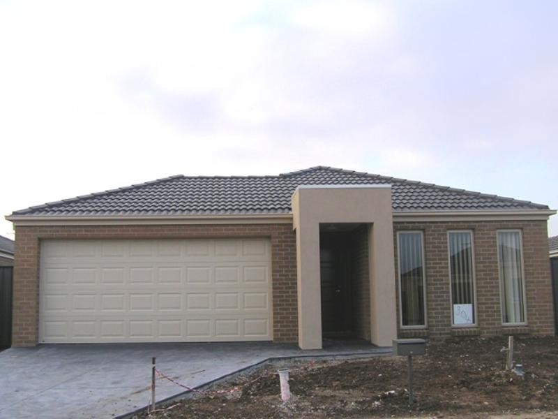 24 Blue Jay Crescent, Tarneit VIC 3029