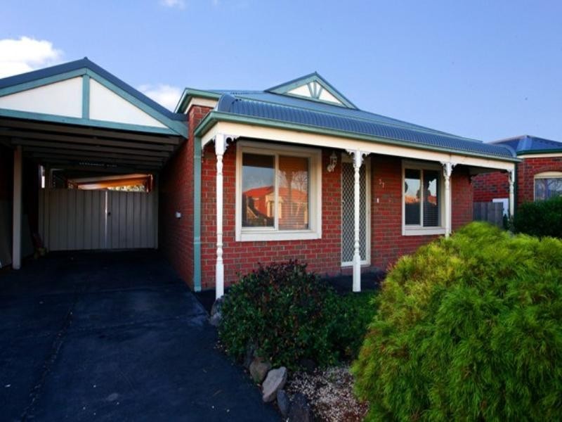 37 Kasem Drive, Werribee VIC 3030