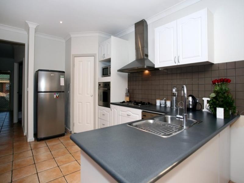 37 Kasem Drive, Werribee VIC 3030