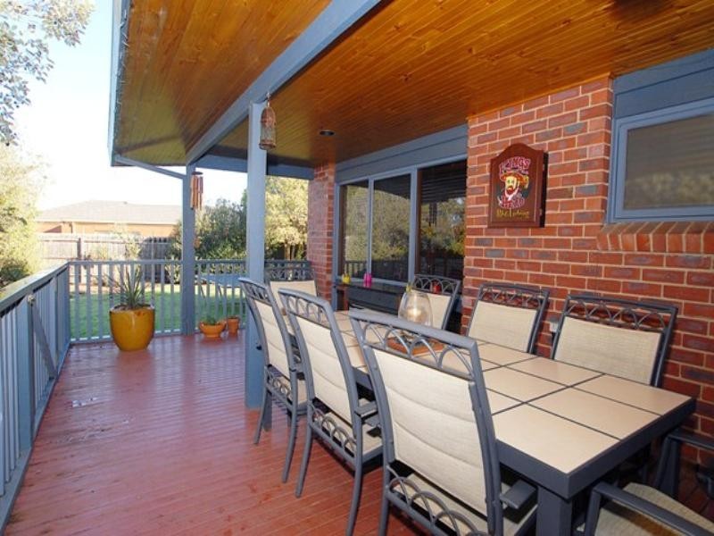 14 Wattamolla Avenue, Werribee VIC 3030