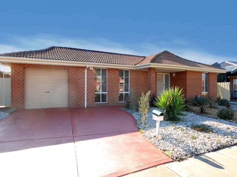 32 Barber Drive, Hoppers Crossing VIC 3029