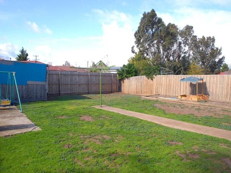 2 Lorikeet Court, Werribee VIC 3030