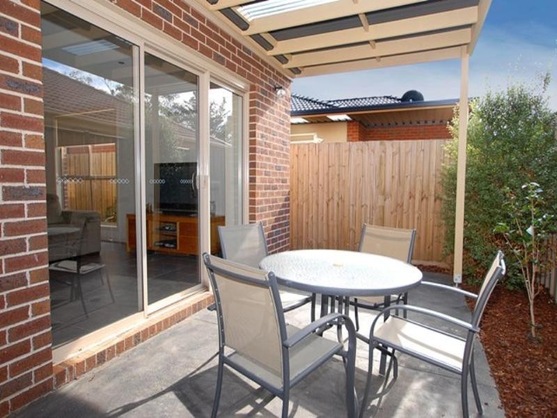 2/34 Blossom Lane, Werribee VIC 3030