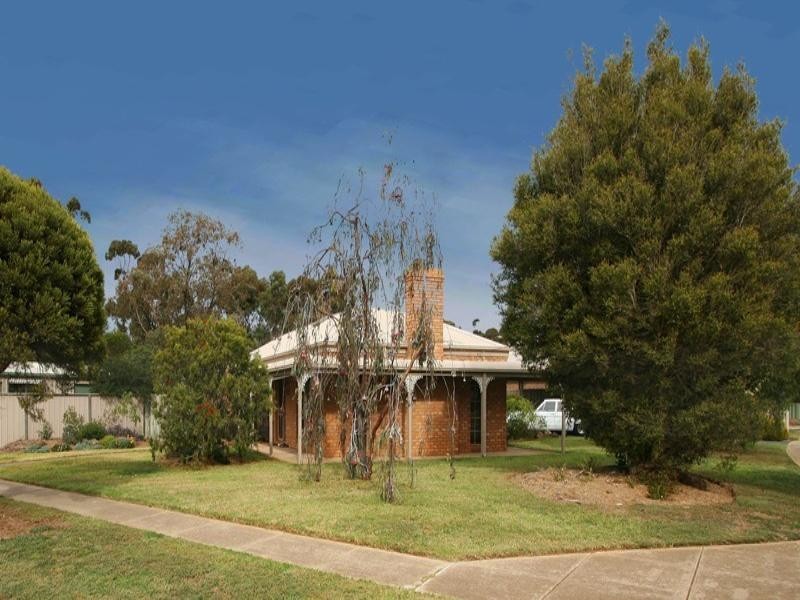 1 Lyall Drive, Werribee VIC 3030