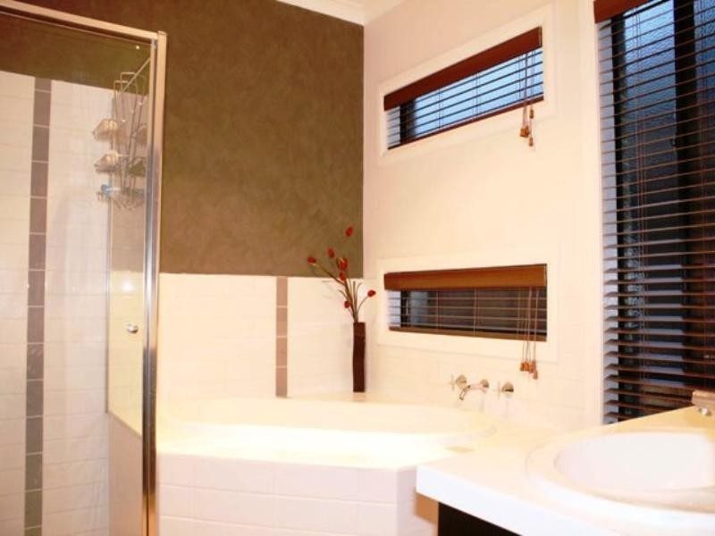 2 Stroud Glen, Tarneit VIC 3029